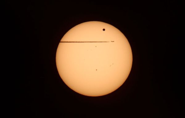 sem12juib-Z13-Venus-passe-devant-le-Soleil.jpg