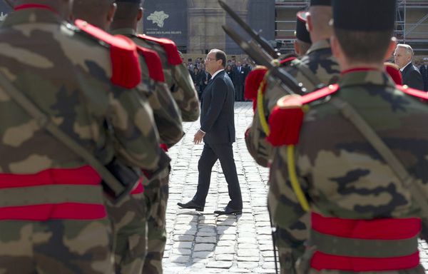 sem12juid-Z15-Francois-Hollande-hommage-soldats-tues-en-Afg.jpg