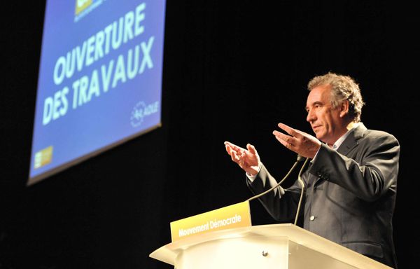 Francois-Bayrou-defend-son-MoDem.jpg