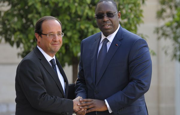 sem12octb-Z26-Francois-Hollande-et-le-president-senegalais-.jpg