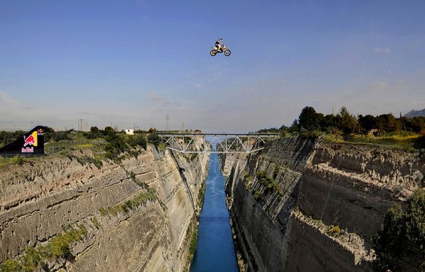 sem30-Z20-Robbie-Maddison-Freestyle-motocross.jpg