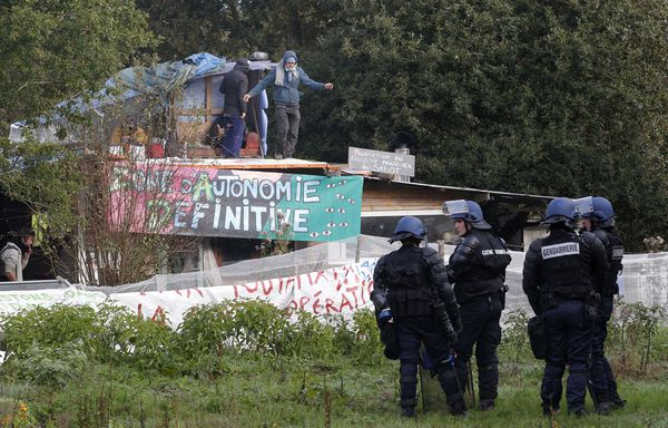 Notre-Dame-des-Landes-occupation-squatters.jpg