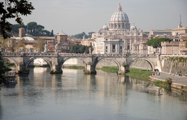 Rome-saint-Pierre-et-Tibre.jpg