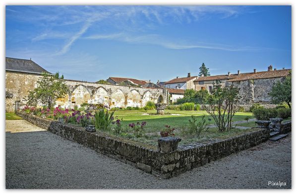 Abbaye-de-Charroux 4267