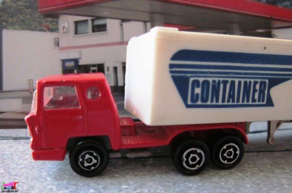 camion-bernard-container-majorette (3)