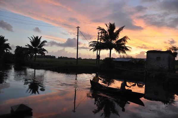 Backwaters coucher de soleil 2