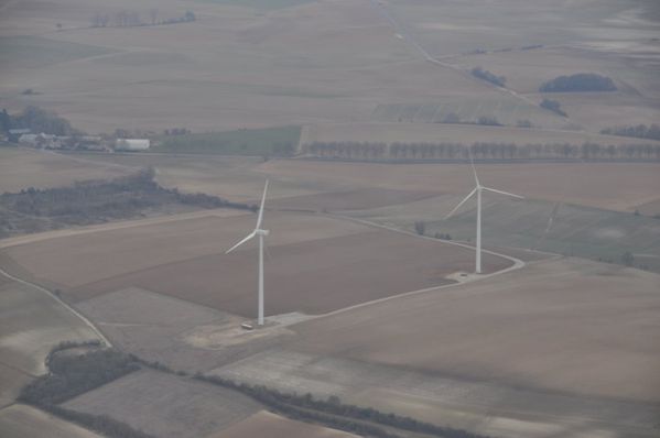 Site n°3et 4, la D917 et l'entrée de Nurlu en arrière pl