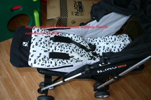 POUSSETTE-NJOY-REVER 0103