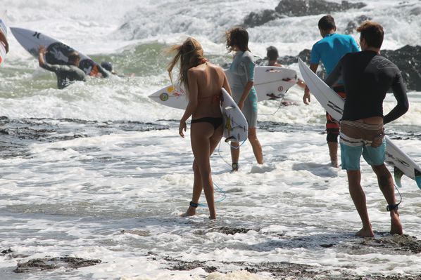 Surfers 3235