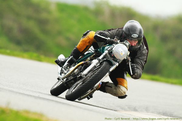 Courses Motos Anciennes Circuit Bourbonnais SBR Team 02