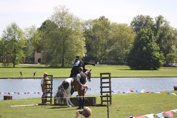 saut-amazone-enlever-veste.jpg