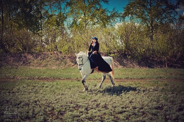 equitation-en-amazone.jpg