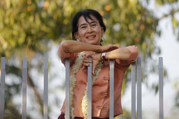 sem14jang-Z3-Aung-San-Suu-Kyi-de-la-prison-a-la-presidentie.jpg