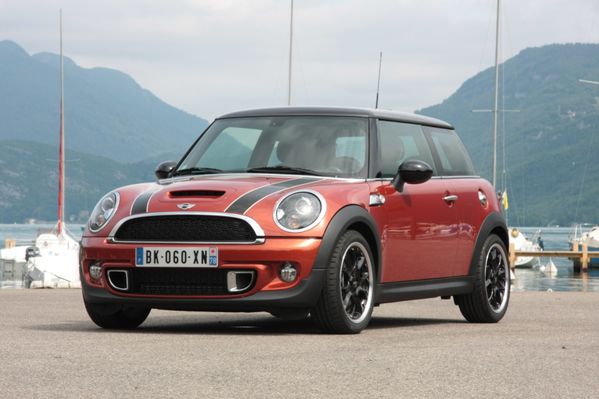 mini_cooper_sd_5-door_f56_2014_.jpg