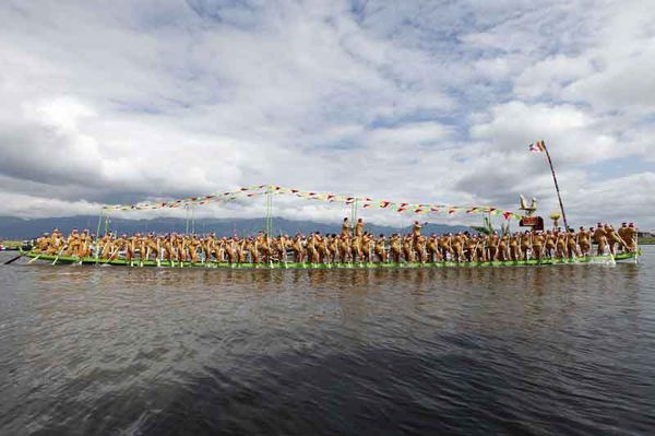 sem11octc-Z8-Fetes-aquatiques-Lac-Inle-Birmanie.jpg