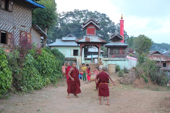 MYANMAR-2014 3430