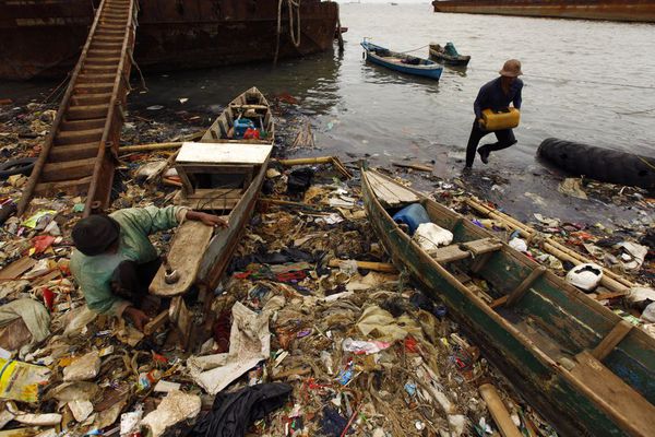 sem13juic-Z2-Mer-morte-jakarta-indonesie-pollution.jpg