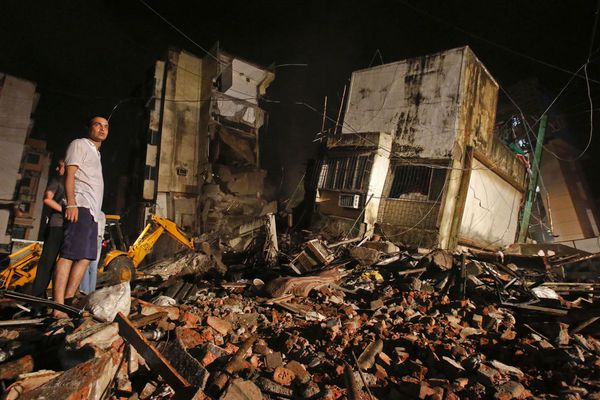 sem13juie-Z18-Desolation-immeuble-effondre-Bombay-Inde.jpg