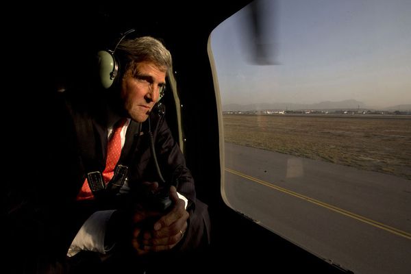 sem13octe-Z2-Visite-surprise-John-Kerry-Kaboul-Afghanistan.jpg