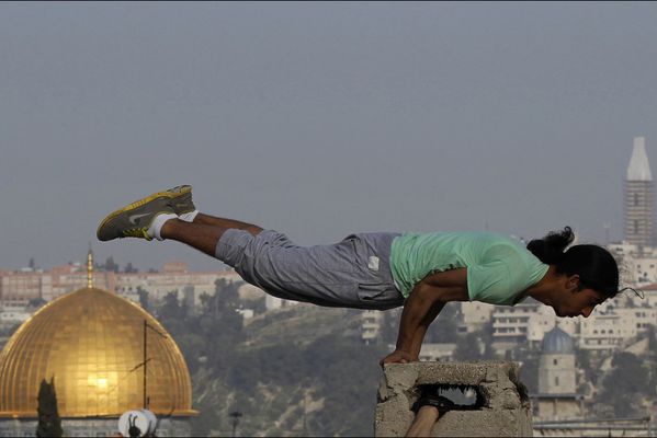 sem14fevk-Z7-Epreuve-de-force-Parkour-Jerusalem-copie-1.jpg