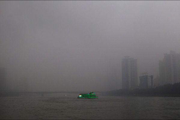 sem14marc-Z13-La-Chine-polluee-Guangzhou.jpg