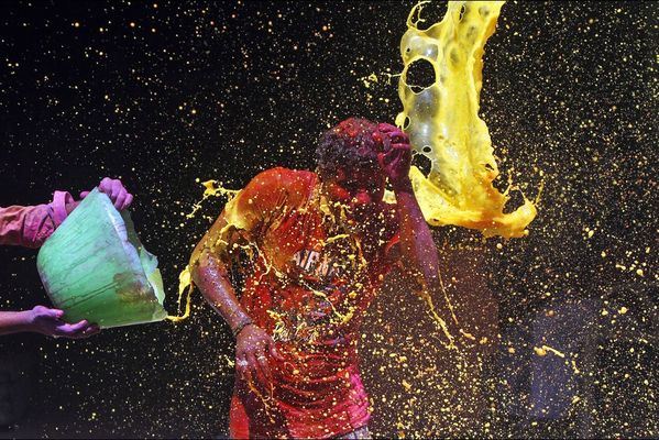 sem14marh-Z7-holi-festival-des-couleurs-debut-du-printemps-.jpg