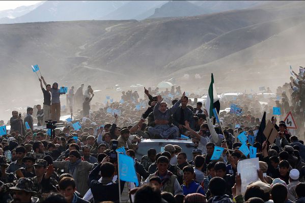 sem14avra-Z18-Campagne-electorale-Afghanistan.jpg