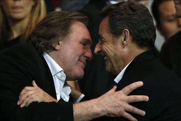 sem14avrb-Z7-Gerard-Depardieu-et-Nicolas-Sarkozy-suporters-.jpg