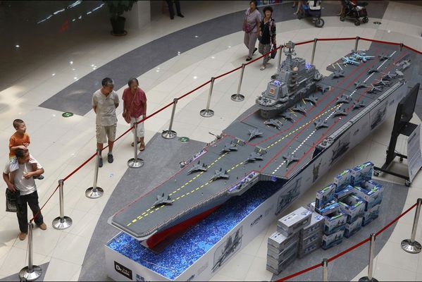 sem14aoue-Z2-Jeu-de-construction-porte-avions-chinois.jpg