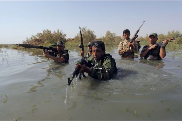 sem14aouj-Z15-Exercices-combattants-chiites-Irak.jpg