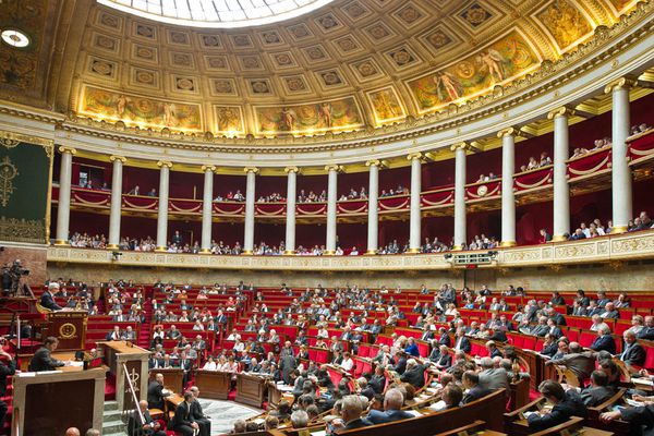 assemblee-nationale-vote-de-confiance-gouvernement-Valls-II.jpg