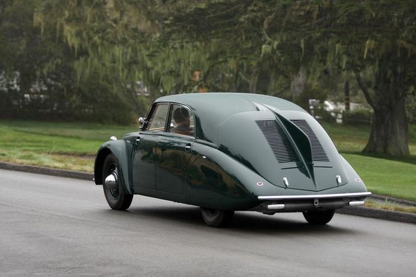 tatra_t77a_aerodynamic_limousine_1937_112.JPG