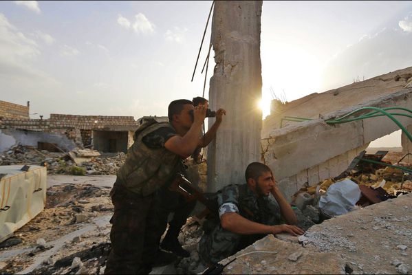 sem14octf-Z4-En-position-rebelles-syriens-Alep.jpg