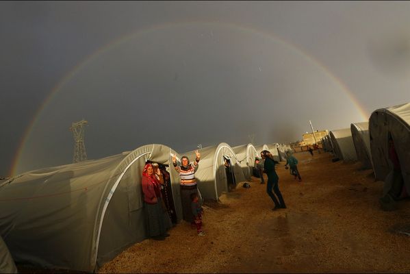 sem14octh-Z6-La-joie-des-refugies-de-Suruc-dans-la-province.jpg