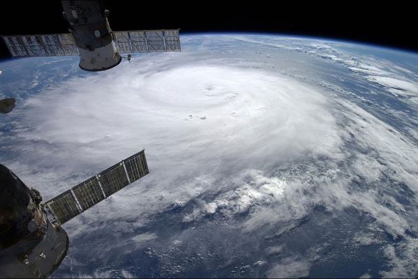 sem14octh-Z9-Vu-de-l-espace-ouragan-Gonzalo-station-spatial.jpg