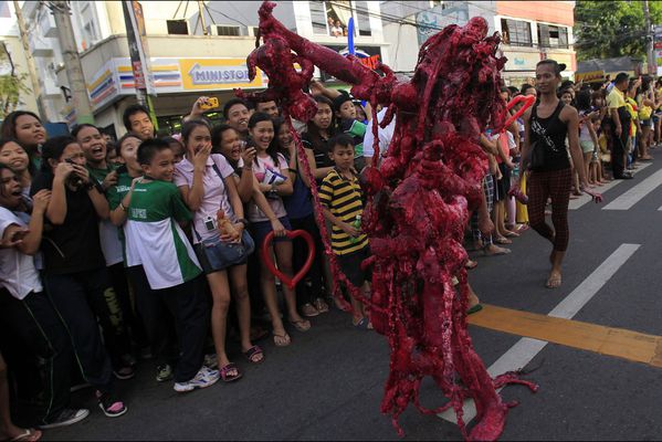sem14octm-Z10-Zombie-Halloween-Manille-Philippines.jpg