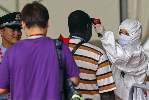 sem14octm-Z17-Mesures-de-securite-contre-ebola-chine.jpg