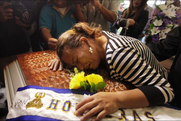 sem14novi-Z1-funeraille-miss-Honduras-tuee-par-balle.jpg