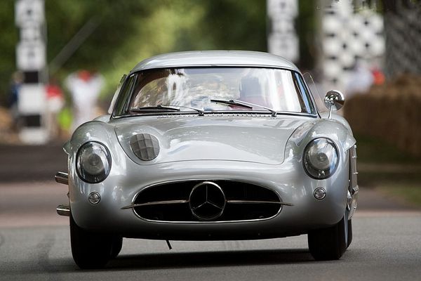 mercedes_benz_300_slr_uhlenhaut_coupe_1955_104.jpg
