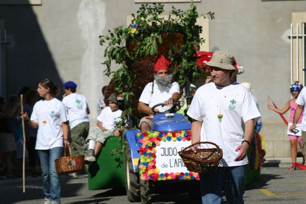 2010_aout_cavalcade-montesquieu-038.jpg