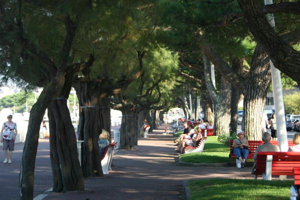 08-arcachon-le-front-de-mer-octobre-2011.jpg