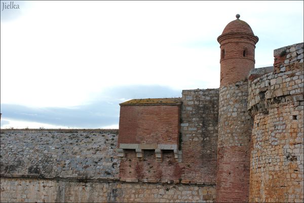 chateau-de-Salses-11.JPG