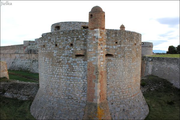 chateau-de-Salses-5.JPG