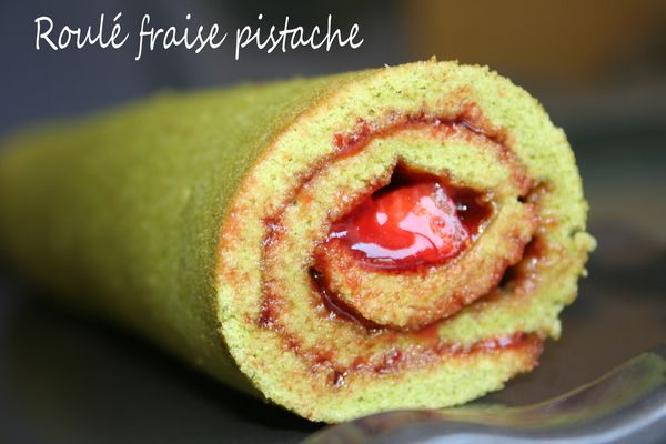 roule-fraise-pistache2.jpg