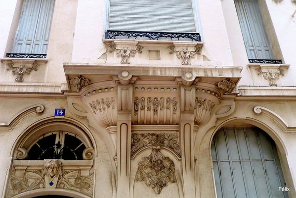Y04---Element-de-facade.JPG