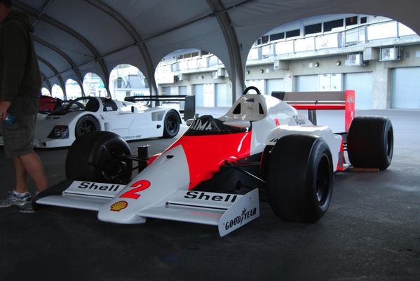 mcLaren_mp4-2b_champion_du_monde_1985-copie-1.JPG