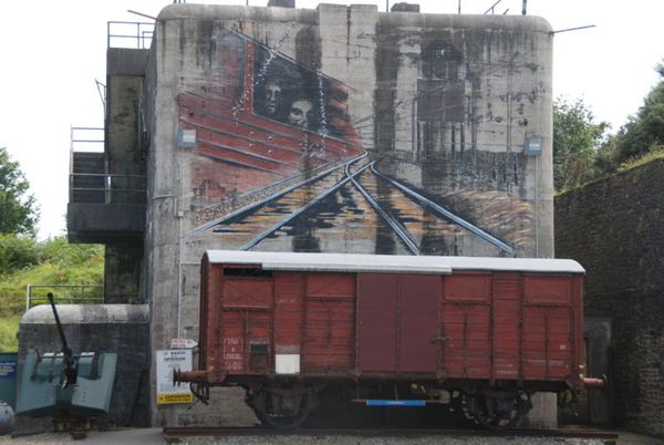 800px-Fresque-Montbarrey.jpg