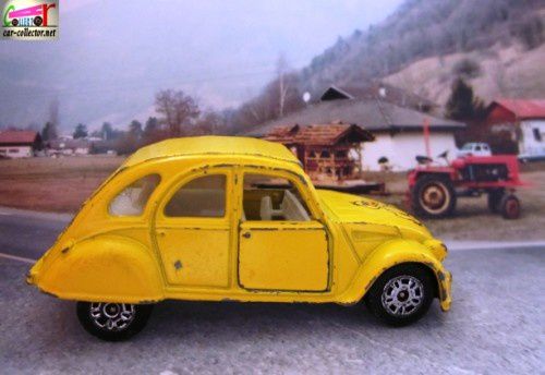 citroen-2cv6-canard-corgi-britain (1)