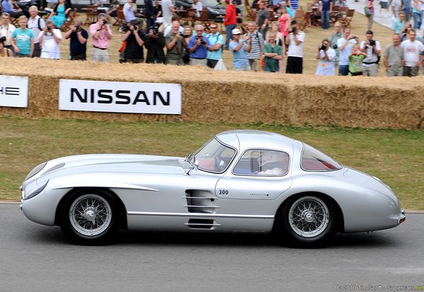 mercedes_benz_300_slr_uhlenhaut_coupe_1955_102.jpg