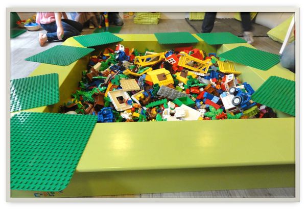 aire-de-jeux-LEGO-DUPLO.jpg